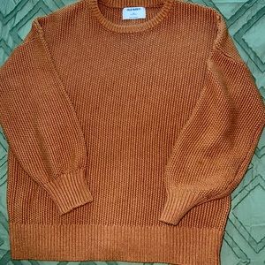 Old Navy Sweater  fits 6-8 sizes.